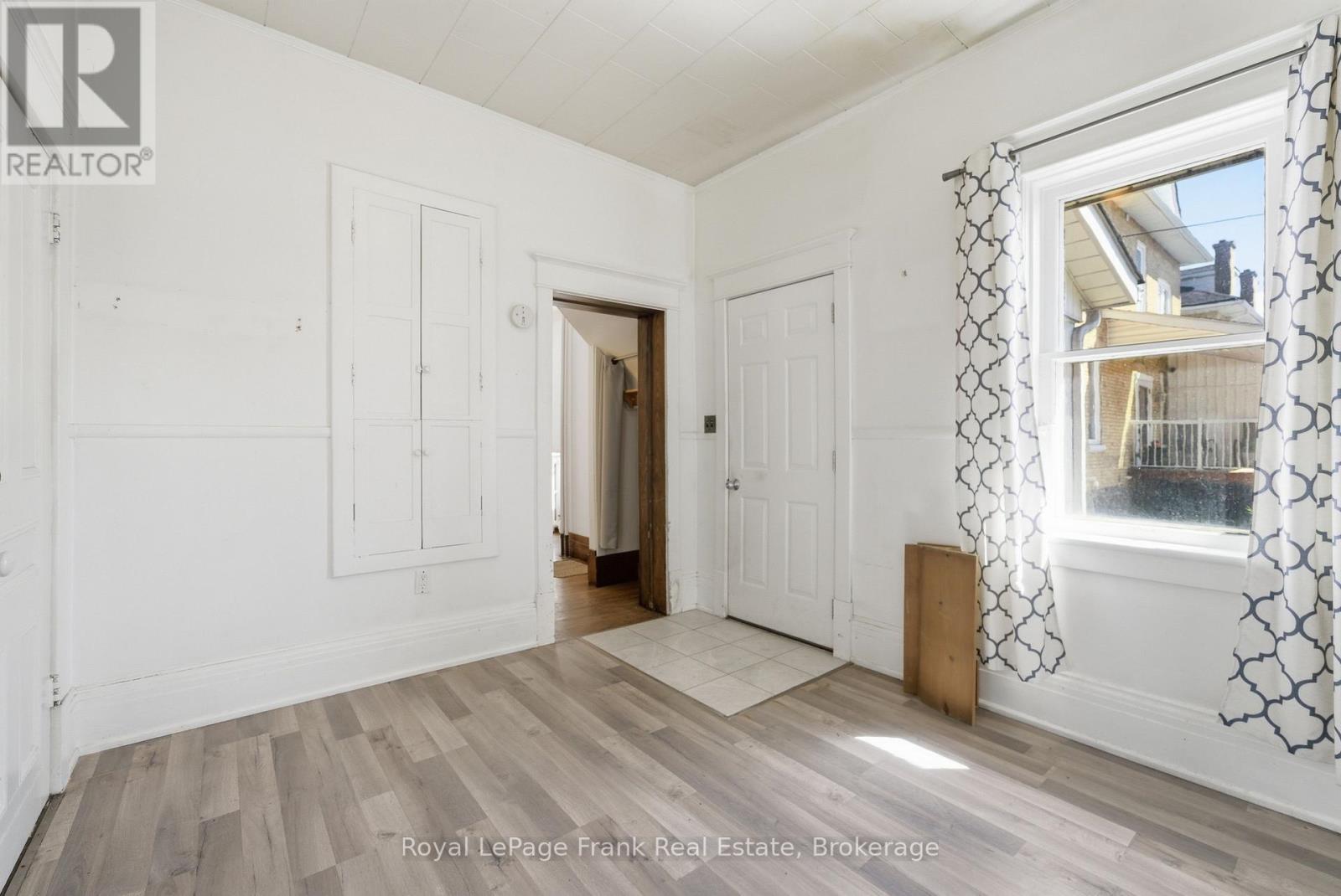 279 Kent Street W, Kawartha Lakes, Ontario  K9V 2Z8 - Photo 8 - X13164360