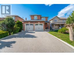 66 CASTLEHILL ROAD, Brampton, Ontario