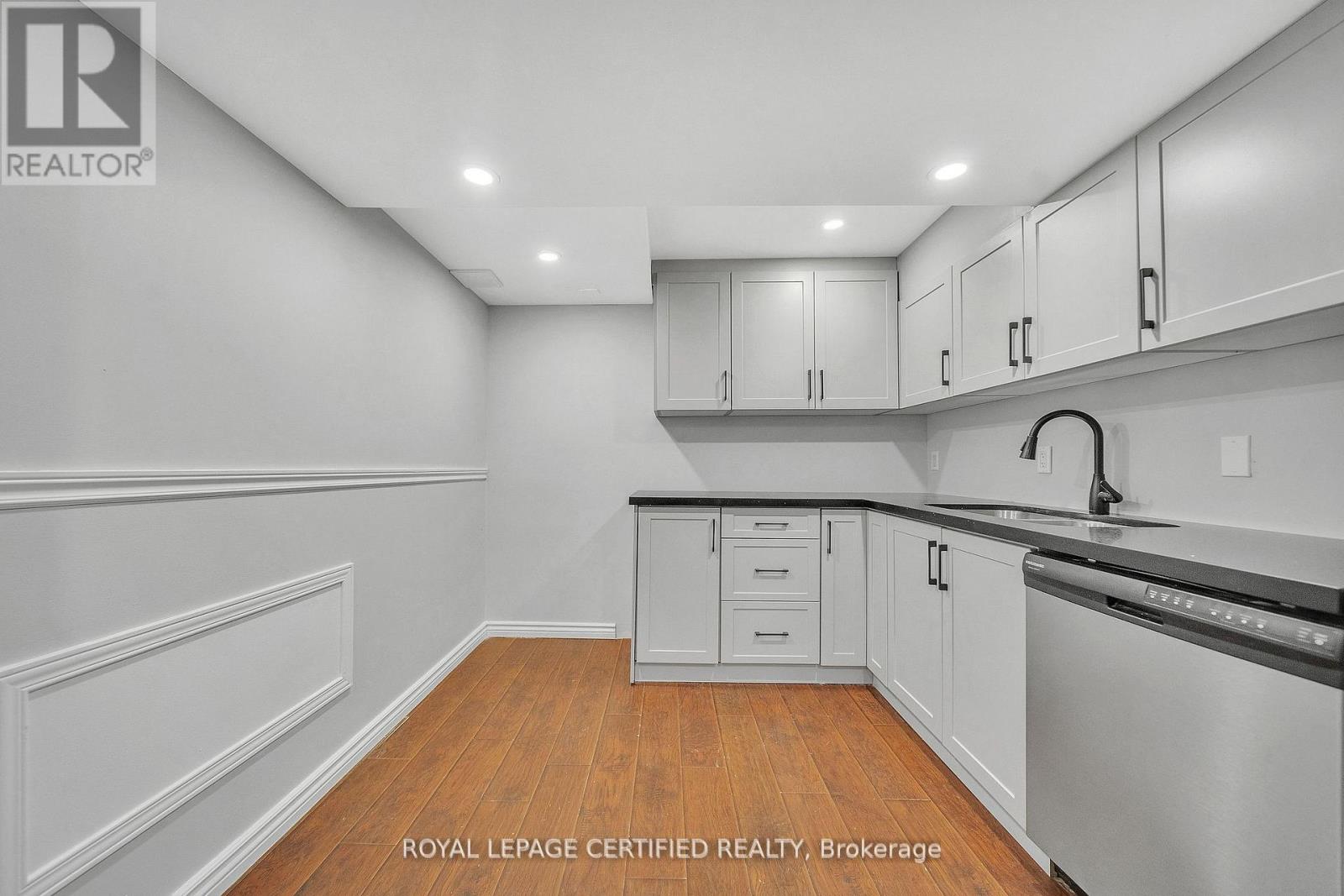 6062 Prairie Circle, Mississauga, Ontario  L5N 5C5 - Photo 38 - W13215794