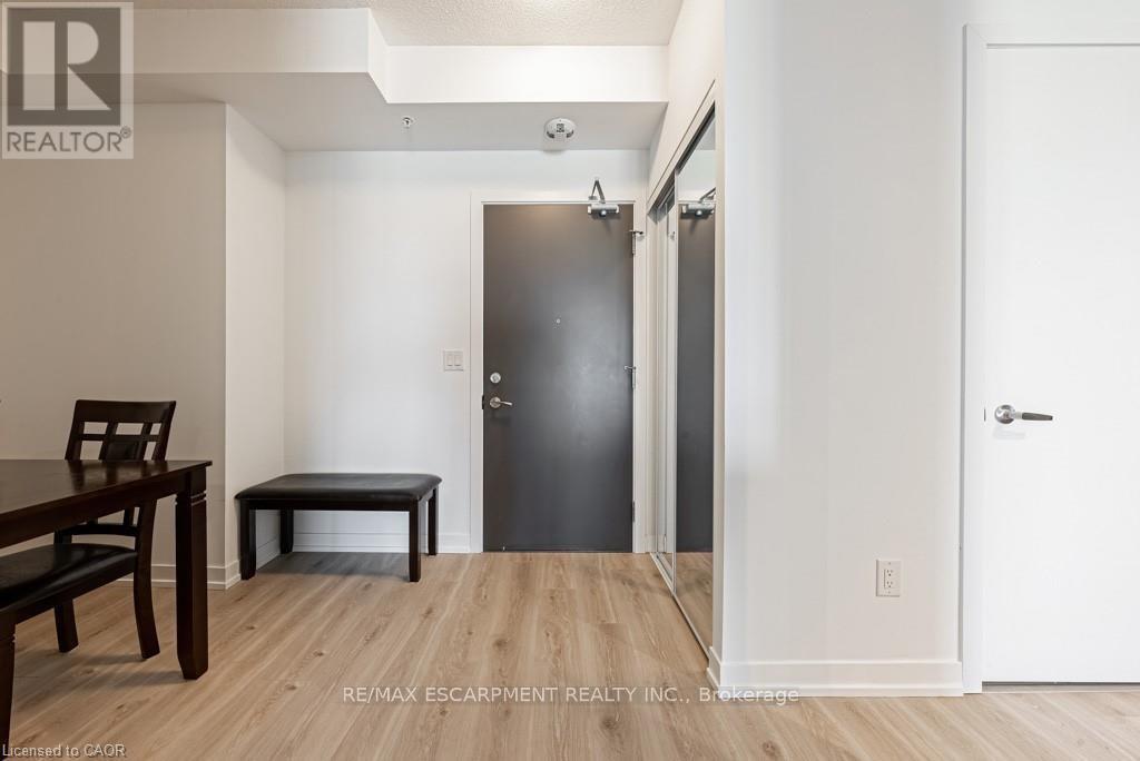 609 - 550 North Service Road, Grimsby, Ontario  L3M 0H8 - Photo 6 - X13215564