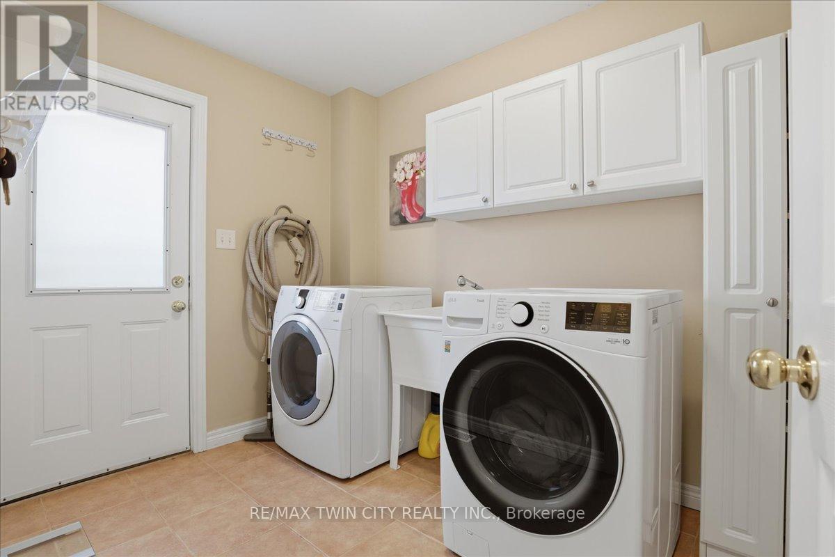 151 Decaro Crescent, Cambridge, Ontario  N3C 4M4 - Photo 10 - X13215702