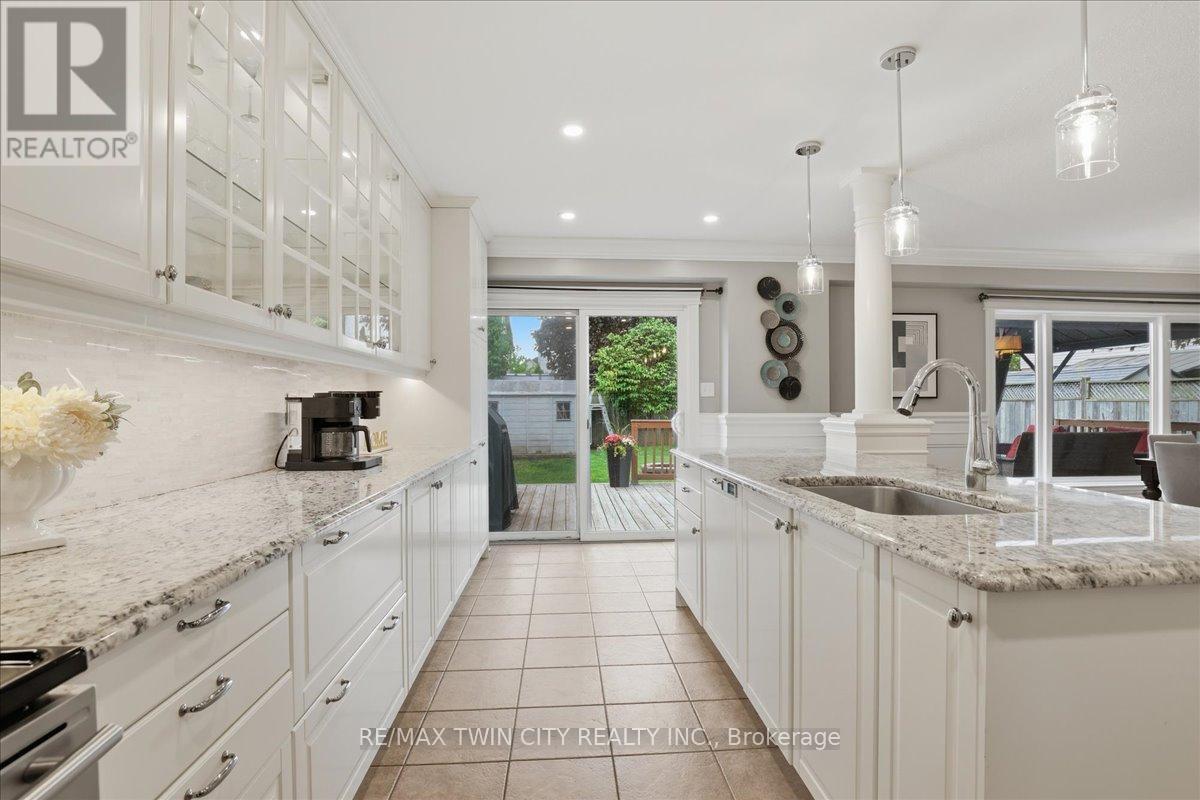 151 Decaro Crescent, Cambridge, Ontario  N3C 4M4 - Photo 13 - X13215702
