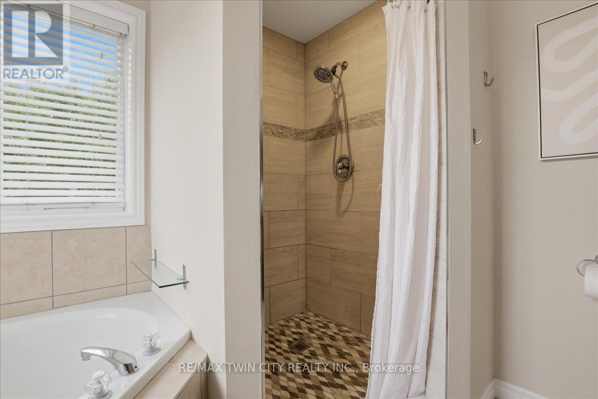 151 Decaro Crescent, Cambridge, Ontario  N3C 4M4 - Photo 24 - X13215702