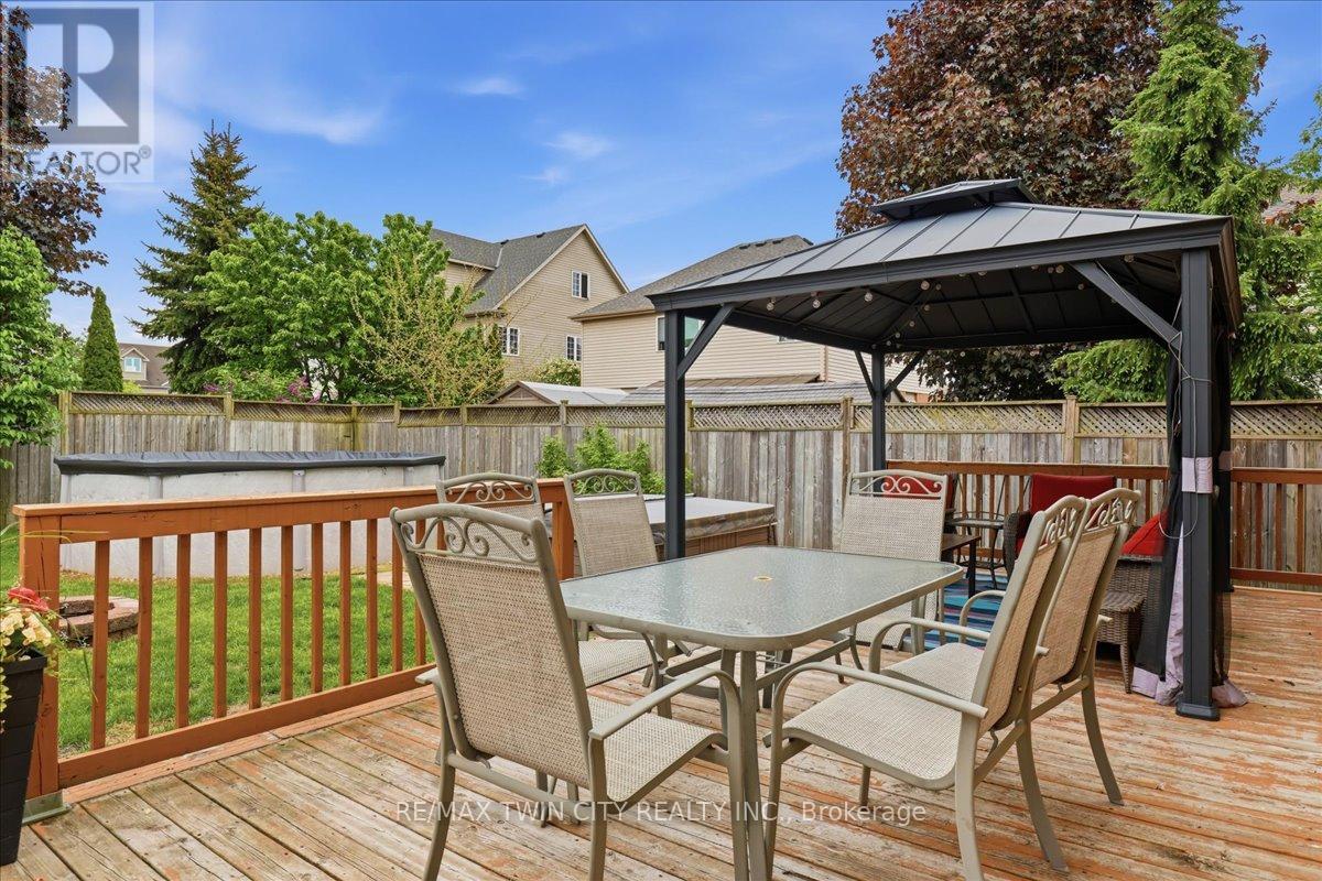 151 Decaro Crescent, Cambridge, Ontario  N3C 4M4 - Photo 42 - X13215702