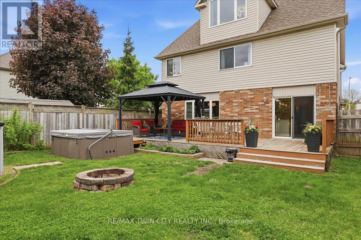 151 Decaro Crescent, Cambridge, Ontario  N3C 4M4 - Photo 44 - X13215702