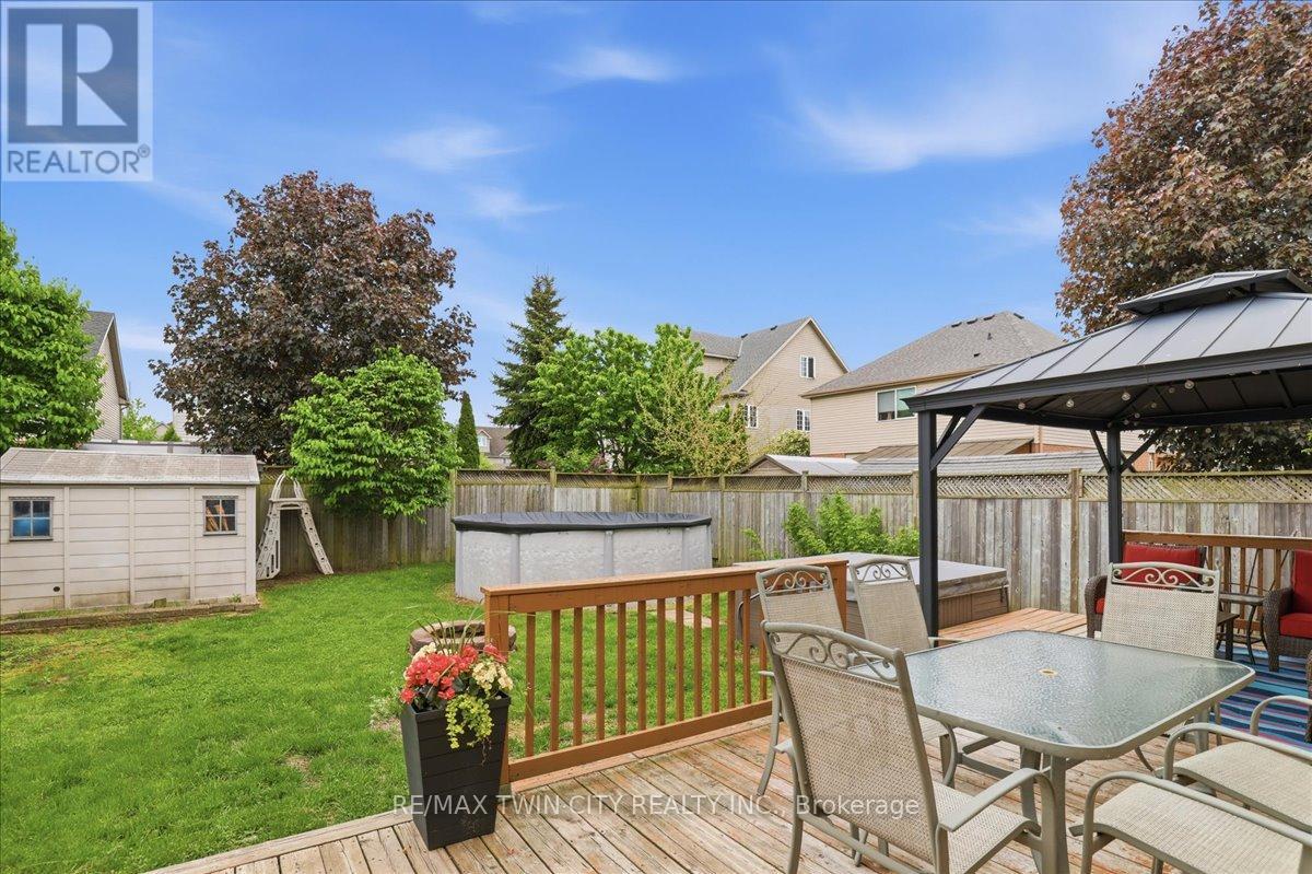 151 Decaro Crescent, Cambridge, Ontario  N3C 4M4 - Photo 45 - X13215702