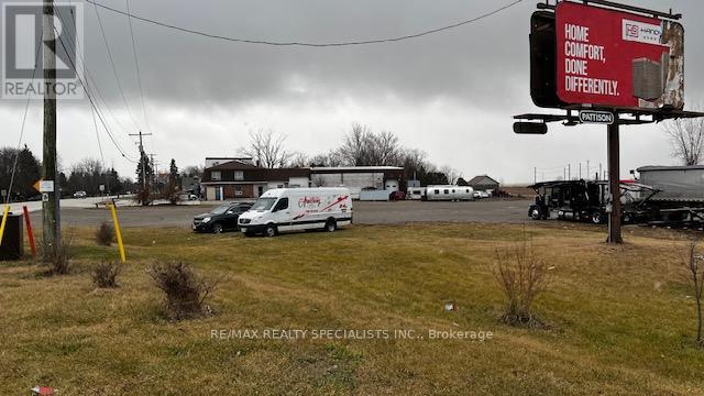 9195 Talbot Trail W, Chatham-Kent, Ontario  N0P 1A0 - Photo 2 - X13215812