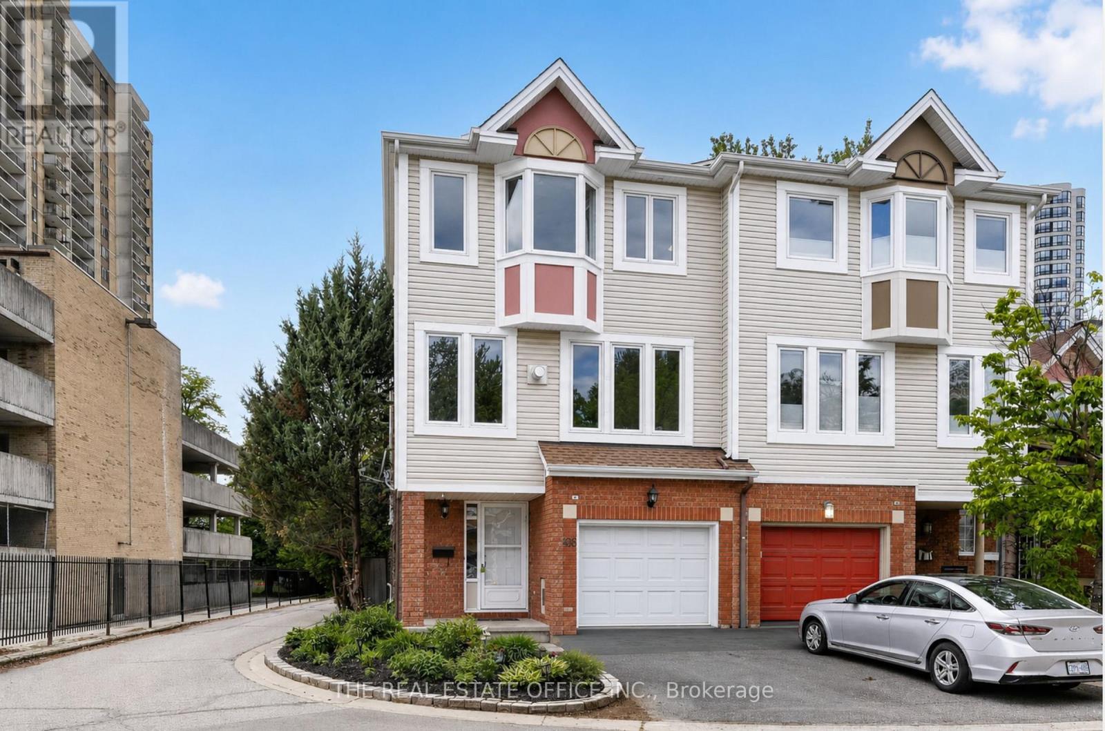 106 Corsica Private, Ottawa, Ontario  K1G 5Y1 - Photo 1 - X13215842