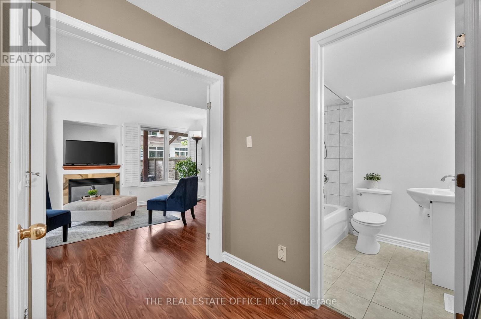 106 Corsica Private, Ottawa, Ontario  K1G 5Y1 - Photo 4 - X13215842