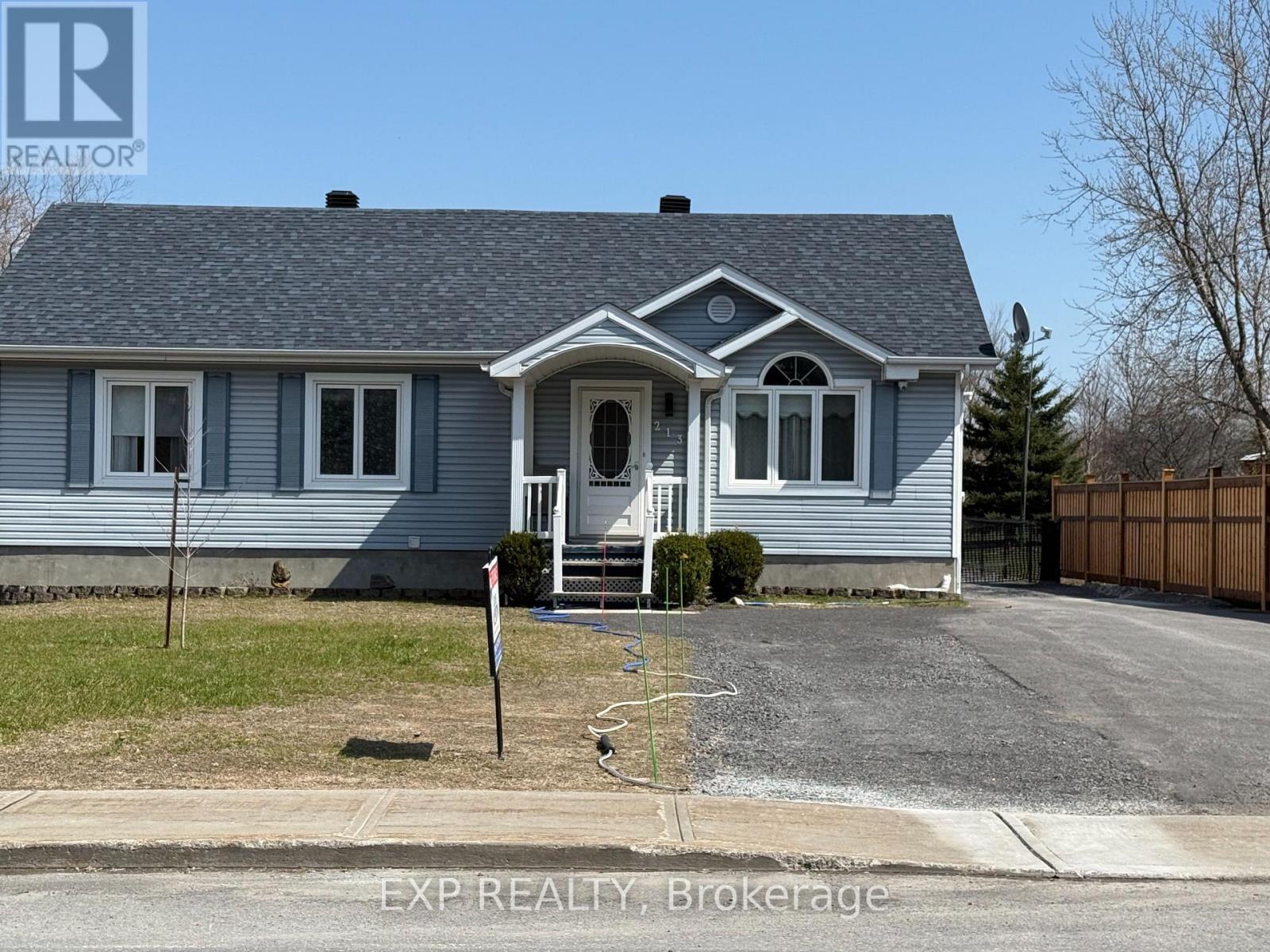 213 Longueuil Street, Champlain, Ontario K0B 1K0 - Photo 2 - X13215874