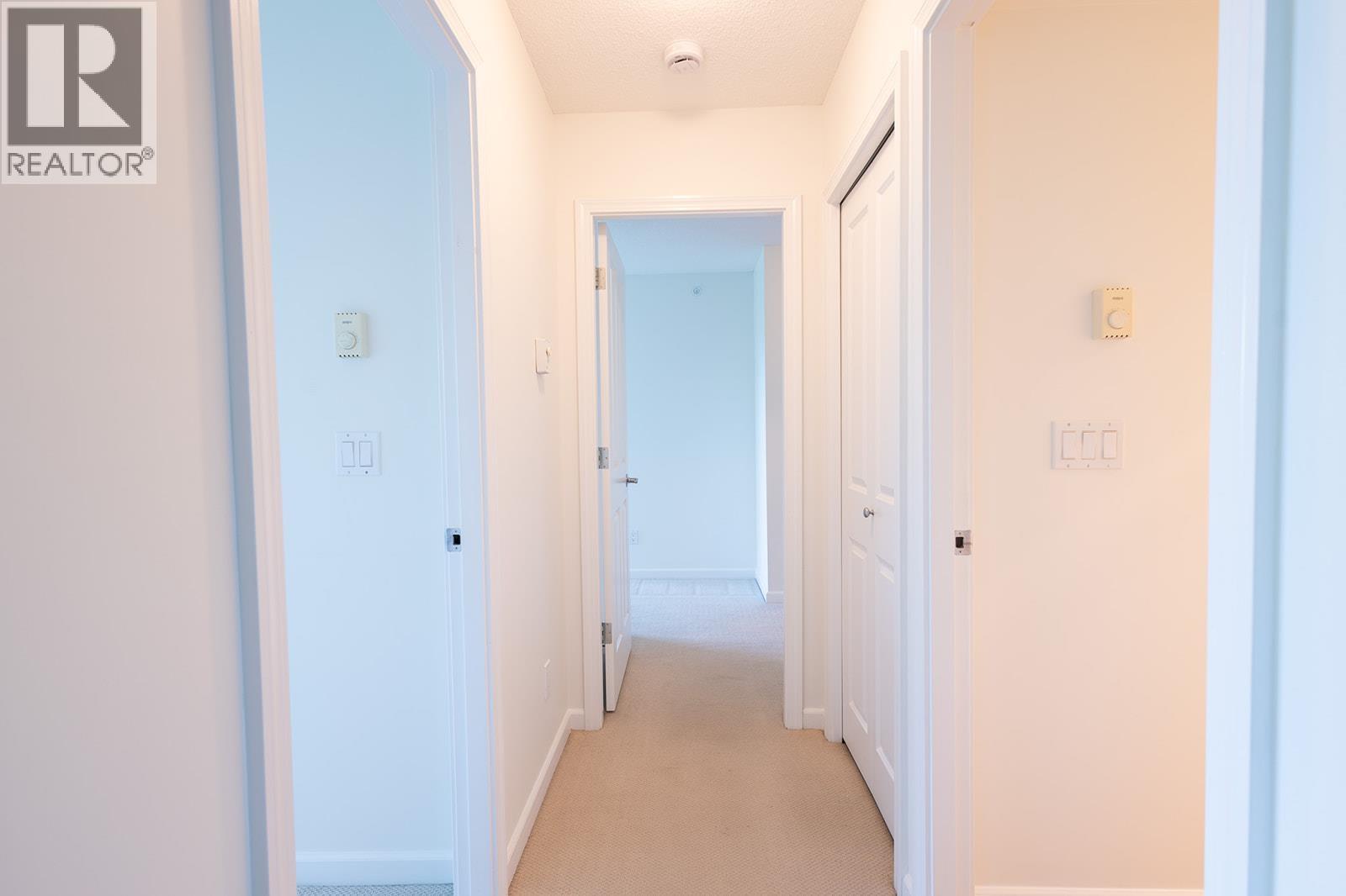 807 6611 Southoaks Crescent, Burnaby, British Columbia  V5E 4L5 - Photo 5 - R3126689