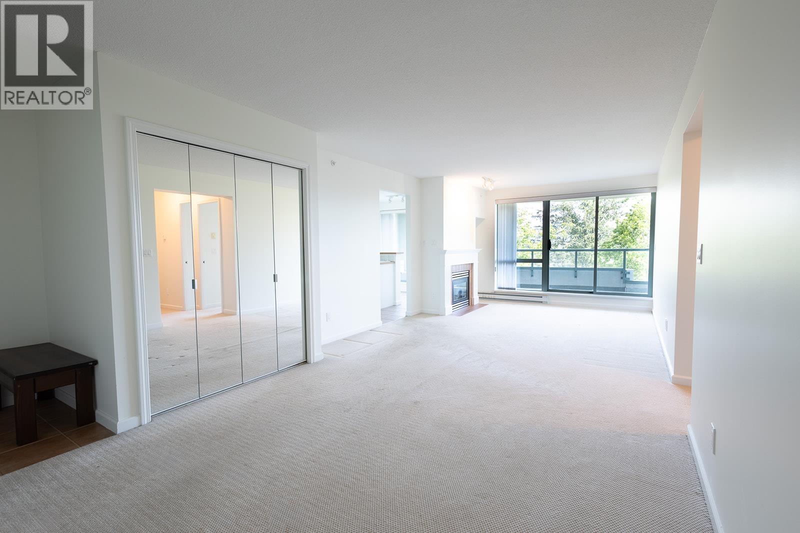 807 6611 Southoaks Crescent, Burnaby, British Columbia  V5E 4L5 - Photo 3 - R3126689