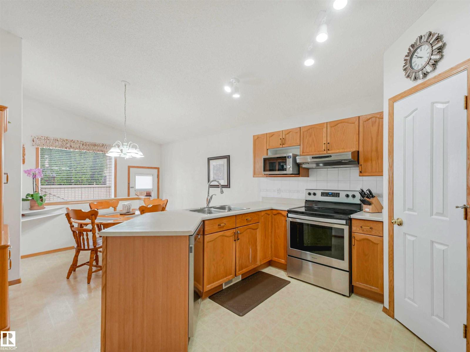 13825 128a Av NW, Edmonton, Alberta  T5L 5E1 - Photo 7 - E4490567