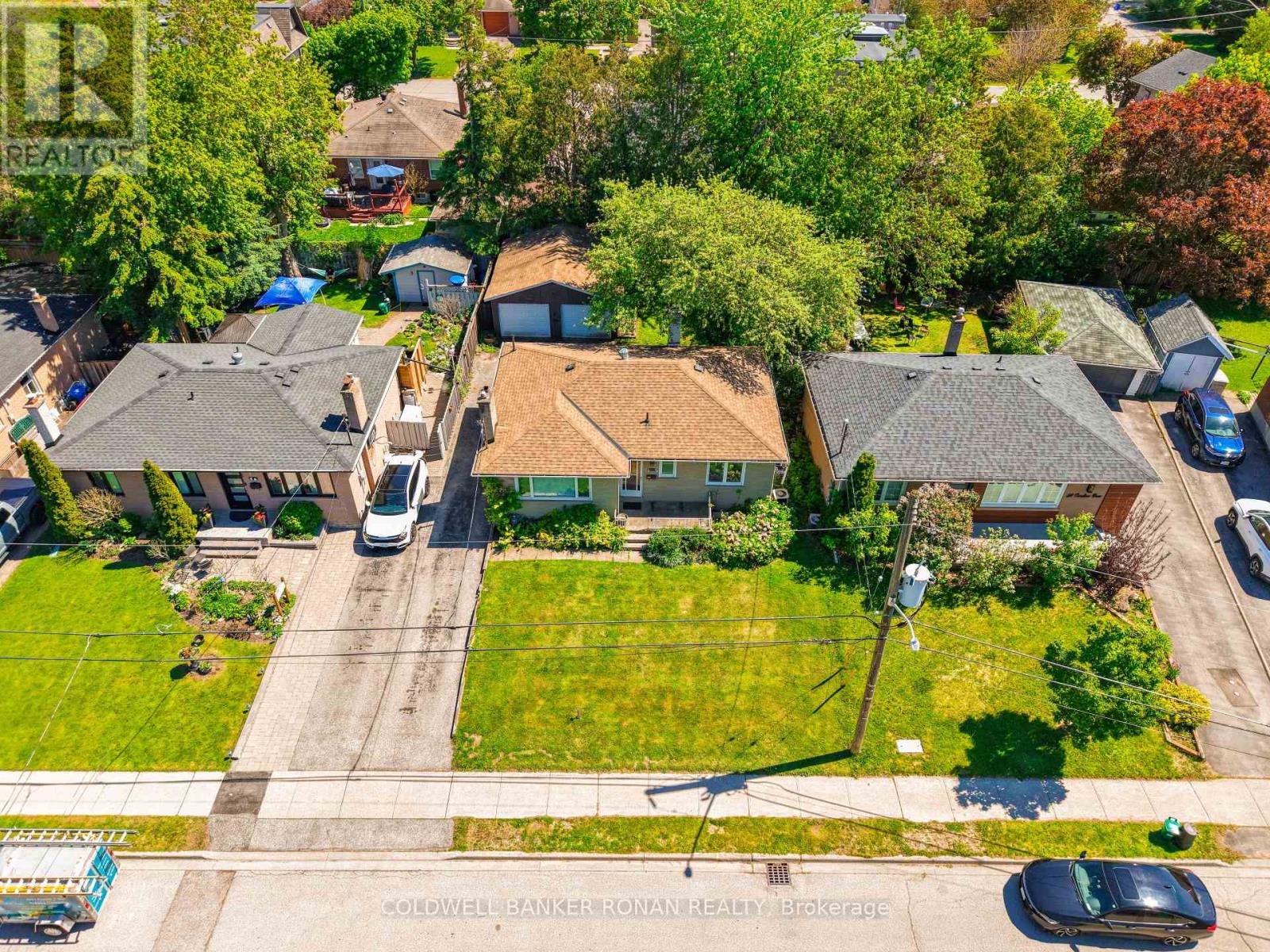 48 Cartier Crescent, Richmond Hill, Ontario  L4C 2N2 - Photo 9 - N13215150