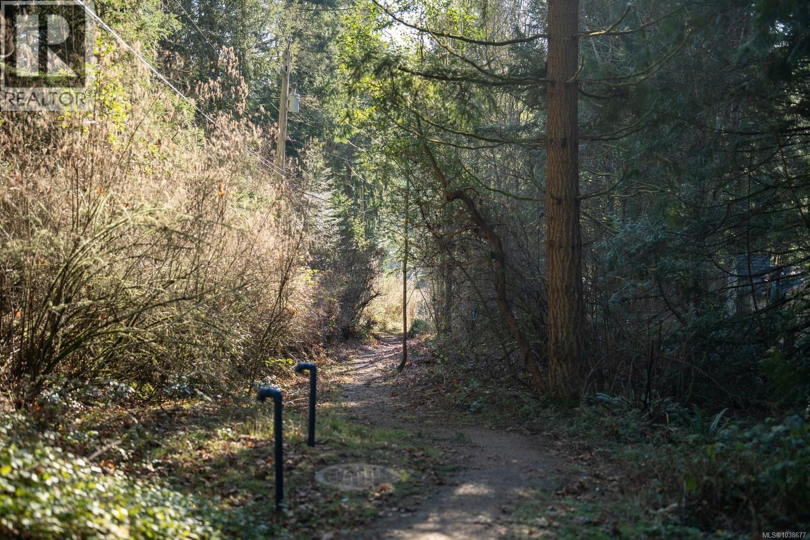 1183 Hillgrove Rd, North Saanich, British Columbia  V8L 5R8 - Photo 37 - 1038677
