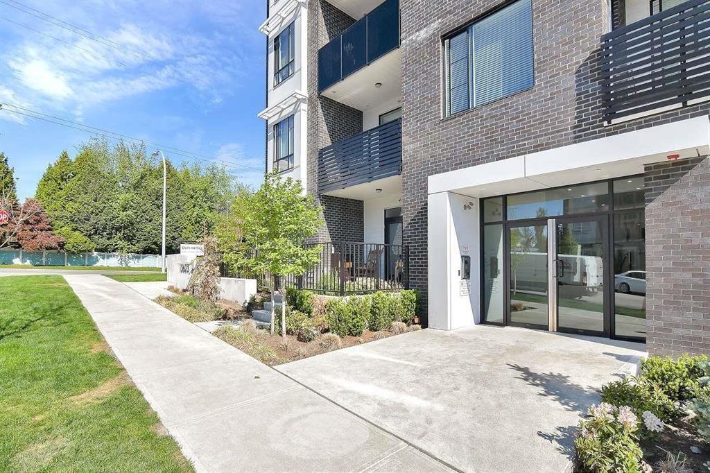 206 13623 81a Avenue, Surrey, British Columbia  V3W 3N7 - Photo 2 - R3128538