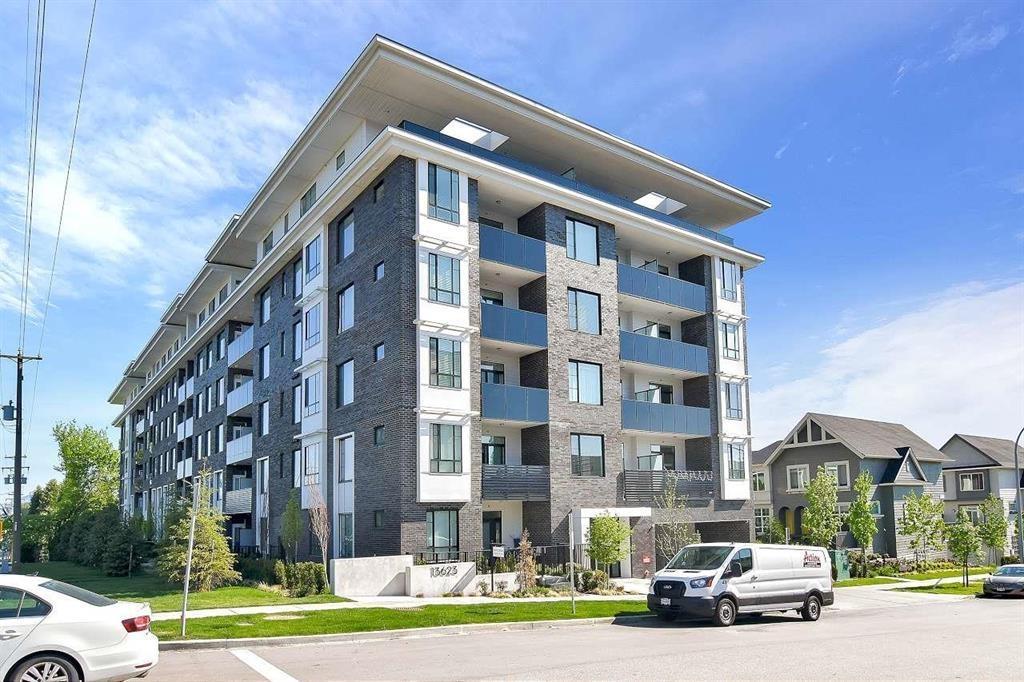 206 13623 81a Avenue, Surrey, British Columbia  V3W 3N7 - Photo 1 - R3128538