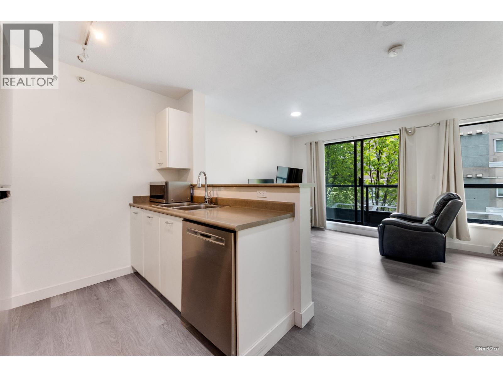 205 3438 Vanness Avenue, Vancouver, British Columbia  V5R 6E7 - Photo 3 - R3129717