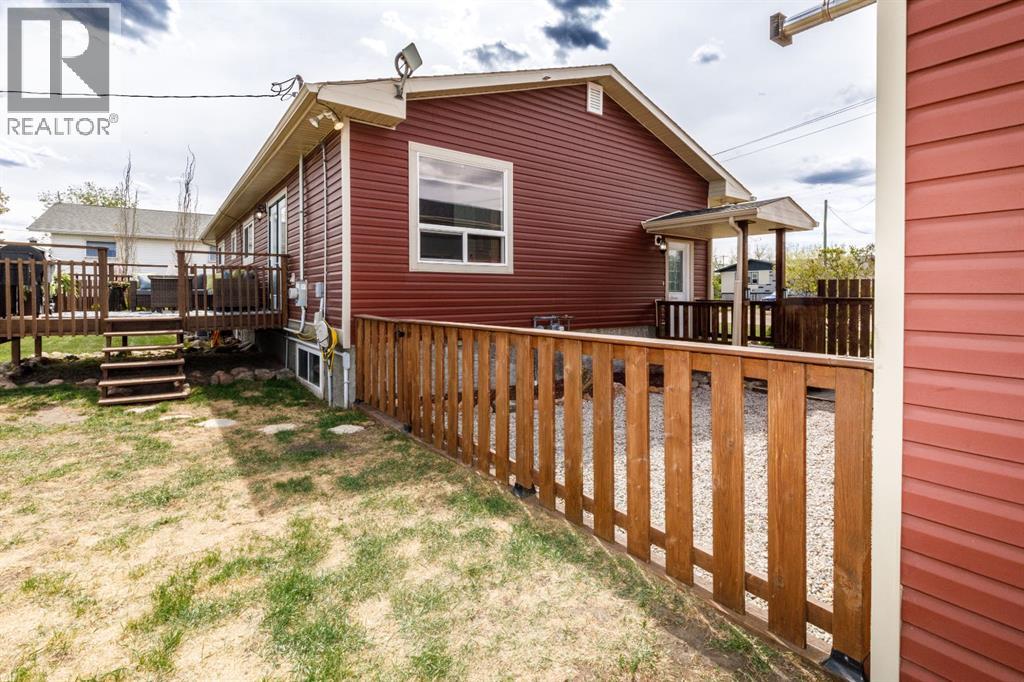1805 27 Avenue, Delburne, Alberta  T0M 0v0 - Photo 30 - A2315635