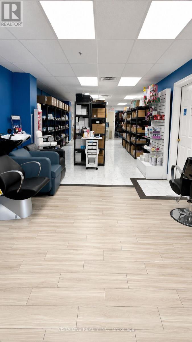 8 - 56 Pennsylvania Avenue, Vaughan, Ontario  L4K 3V9 - Photo 3 - N13215934
