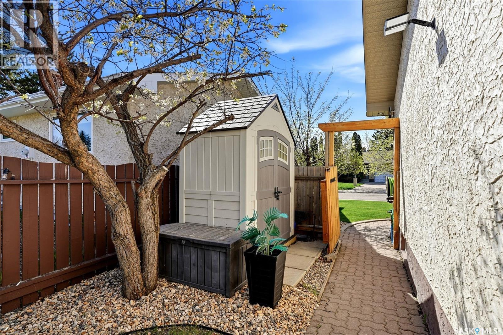 10 Louise Crescent, Regina, Saskatchewan  S4X 2E2 - Photo 48 - SK037532