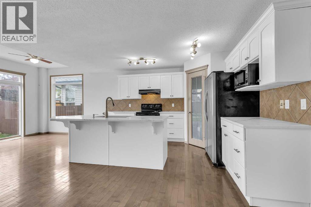 35 New Brighton Manor SE, Calgary, Alberta  T2Z 4G8 - Photo 9 - A2310731