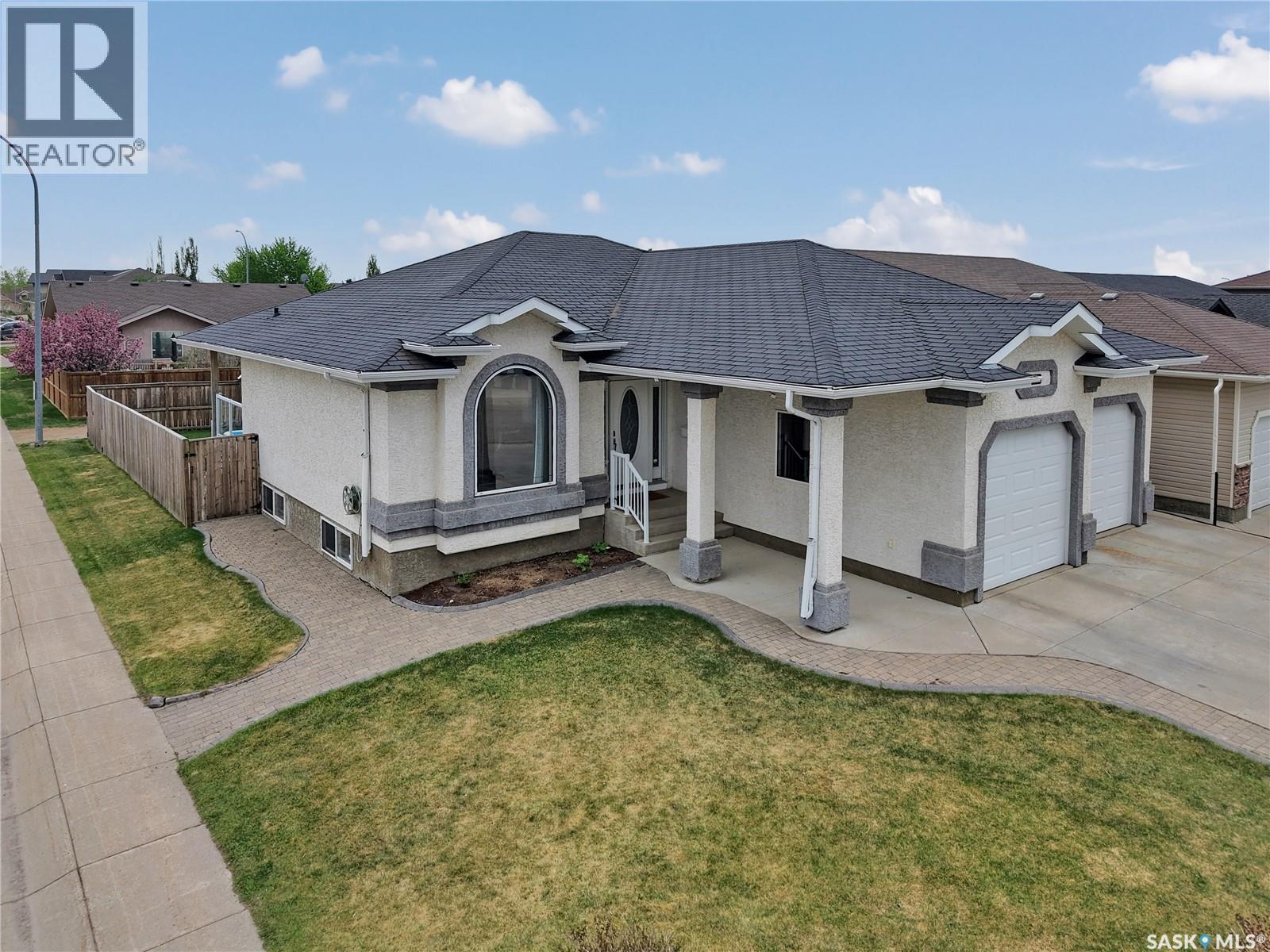 201 Brookside COURT, Warman, Saskatchewan