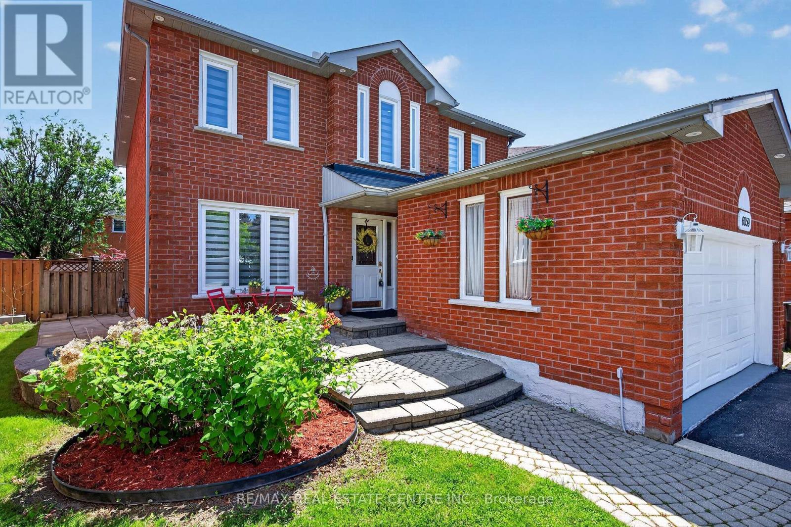 6059 Gemini Crescent, Mississauga, Ontario  L5N 6B6 - Photo 5 - W13215878