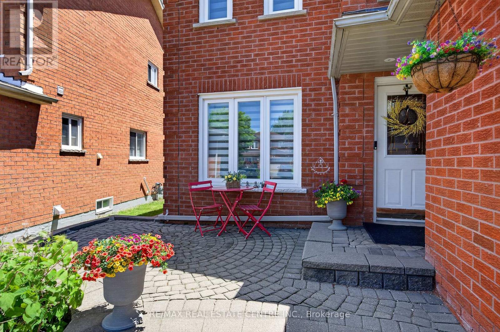 6059 Gemini Crescent, Mississauga, Ontario  L5N 6B6 - Photo 6 - W13215878