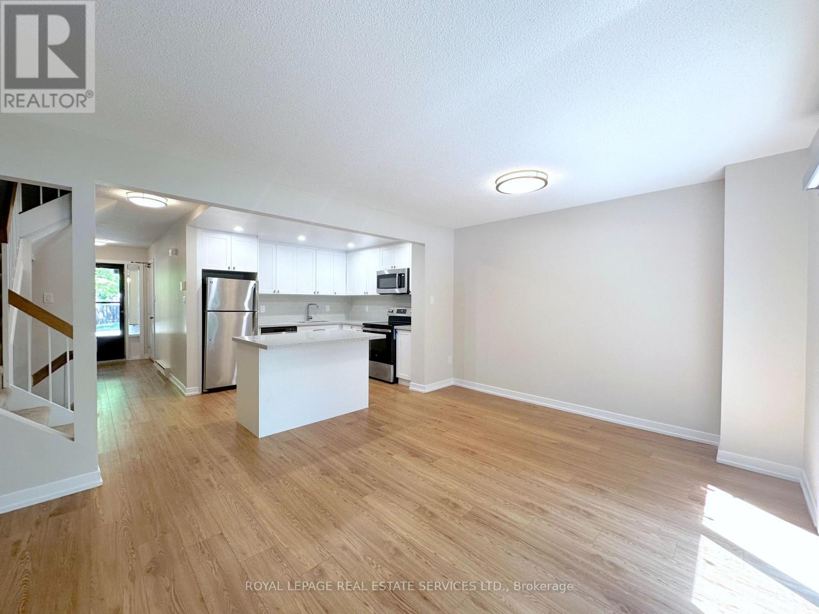 6310f Battleford Road, Mississauga, Ontario  L5N 4E3 - Photo 2 - W13215920