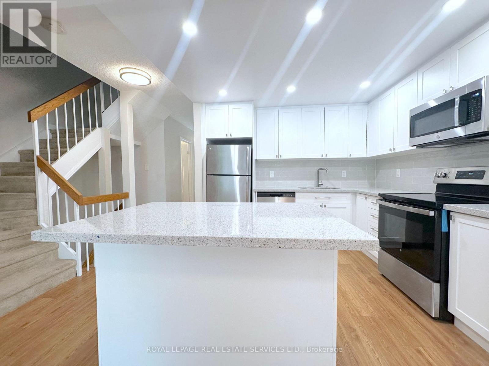 6310f Battleford Road, Mississauga, Ontario  L5N 4E3 - Photo 3 - W13215920
