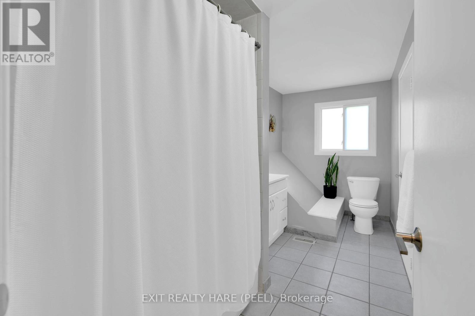 84 Addington Crescent, Brampton, Ontario  L6T 2R3 - Photo 19 - W13215930