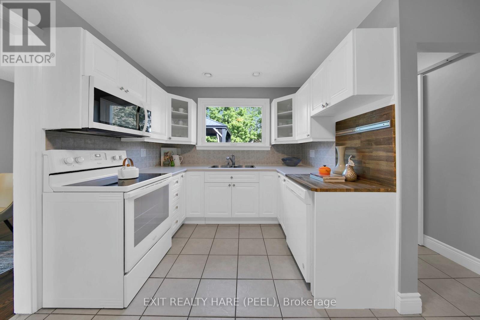 84 Addington Crescent, Brampton, Ontario  L6T 2R3 - Photo 8 - W13215930