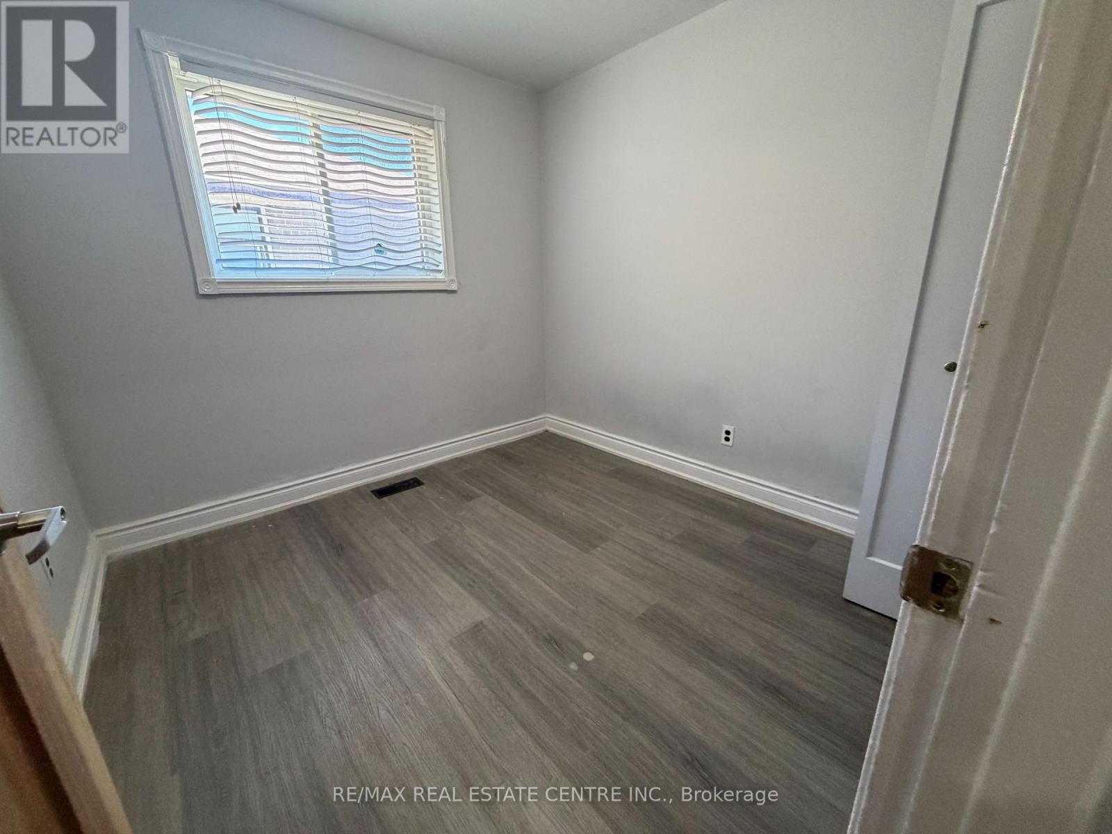 62 Corby Crescent, Brampton, Ontario  L6Y 1H1 - Photo 8 - W13215946