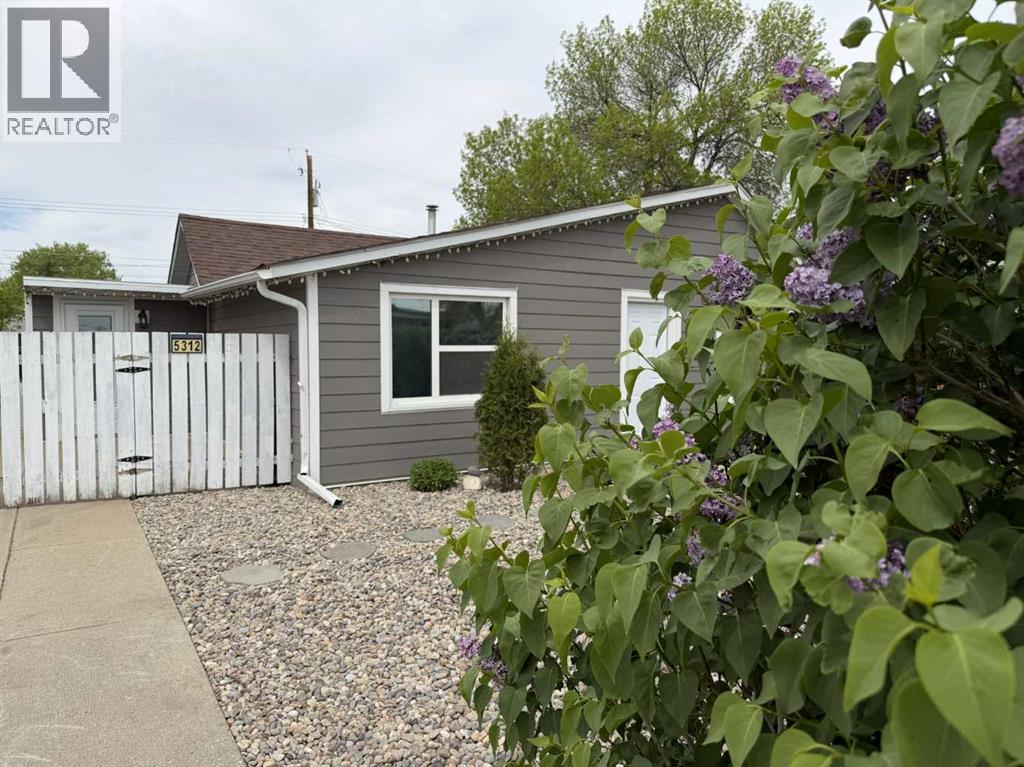 5312 57 Street, Taber, Alberta  T1G 1L7 - Photo 3 - A2310338