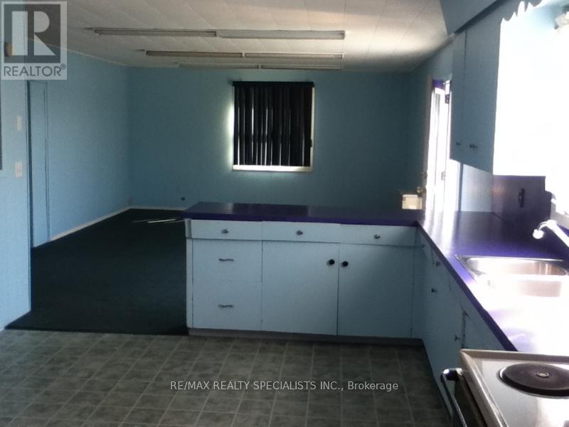 9195 Talbot Trail W, Chatham-Kent, Ontario  N0P 1A0 - Photo 16 - X13215812
