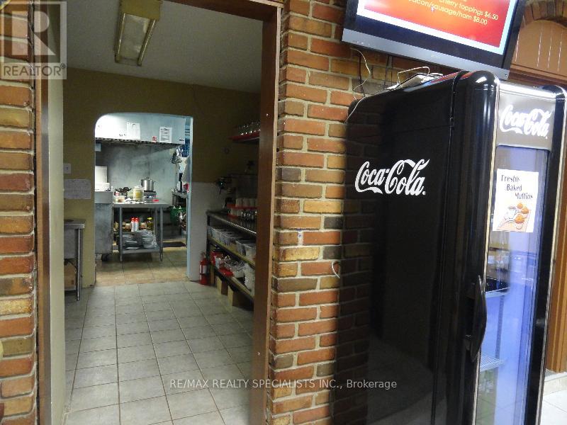 9195 Talbot Trail W, Chatham-Kent, Ontario  N0P 1A0 - Photo 25 - X13215812