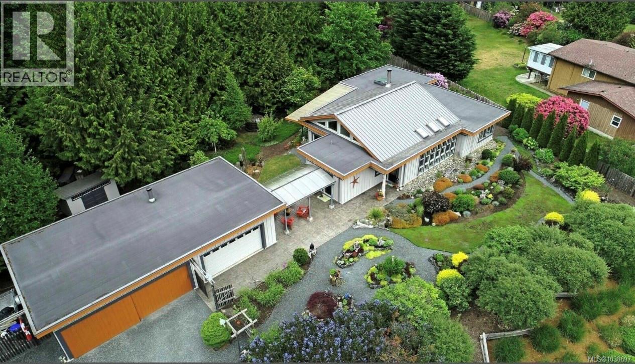3881 Charlton Dr, Qualicum Beach, British Columbia  V9K 1Z3 - Photo 1 - 1038697