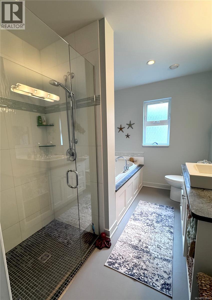 3881 Charlton Dr, Qualicum Beach, British Columbia  V9K 1Z3 - Photo 10 - 1038697