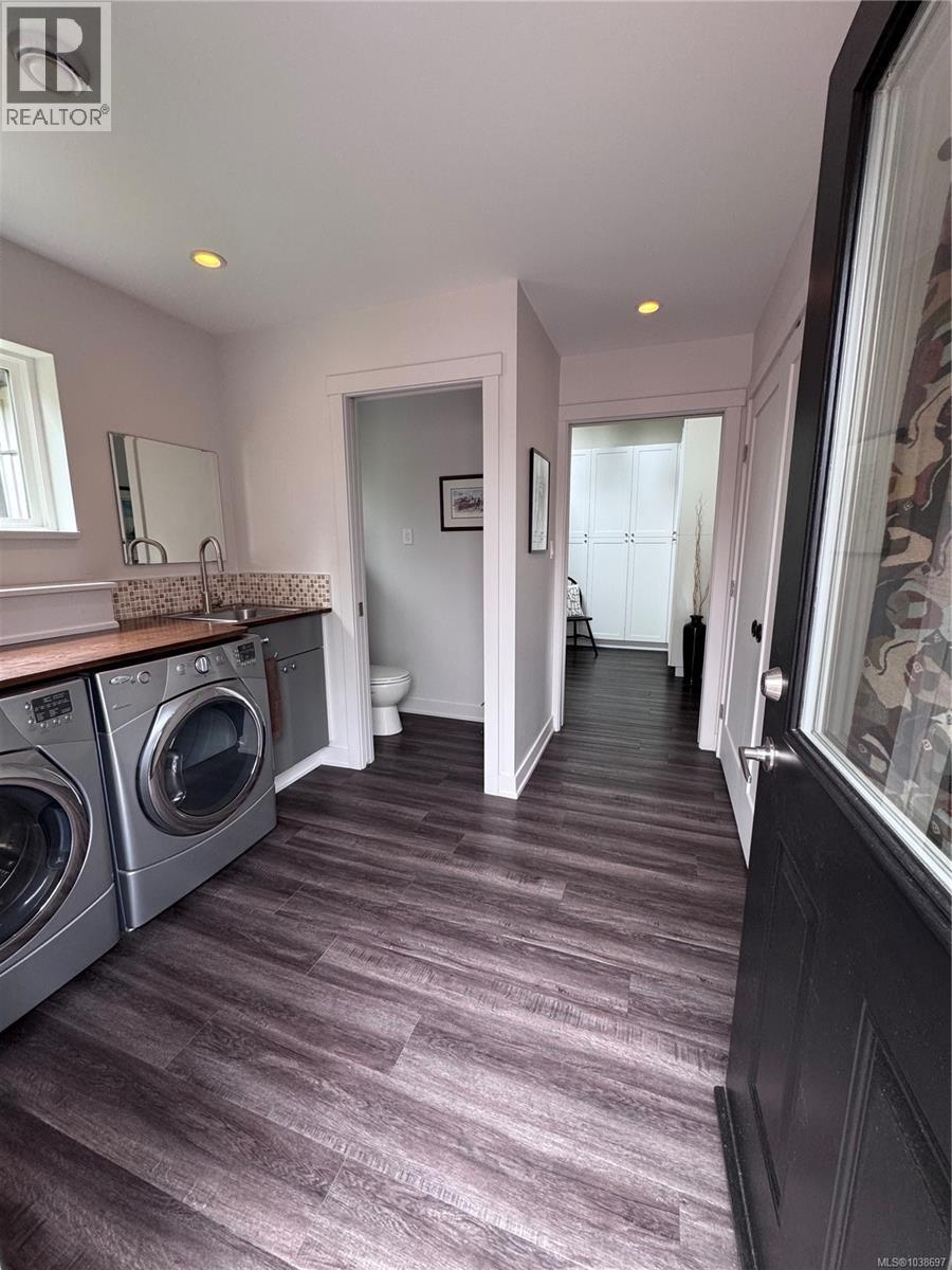 3881 Charlton Dr, Qualicum Beach, British Columbia  V9K 1Z3 - Photo 12 - 1038697