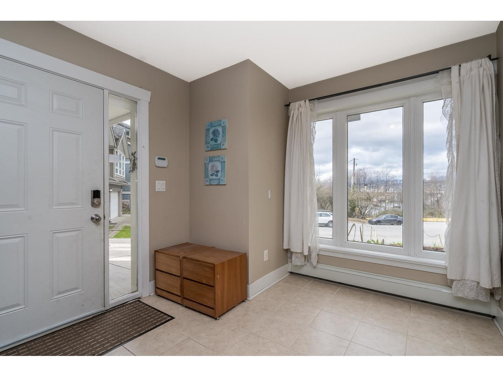 13838 116 Avenue, Surrey, British Columbia  V3R 2T2 - Photo 3 - R3129046