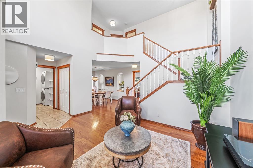18 Gleneagles View, Cochrane, Alberta  T4C 1N9 - Photo 7 - A2311292