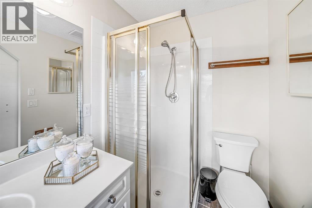 18 Gleneagles View, Cochrane, Alberta  T4C 1N9 - Photo 29 - A2311292