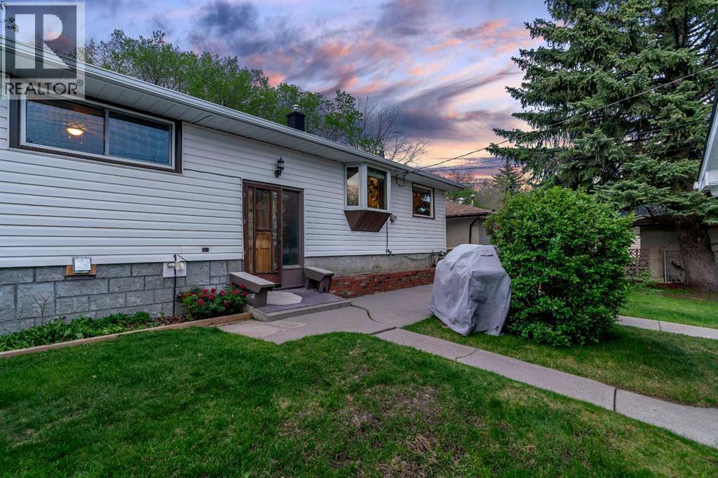 3027 Brentwood Boulevard Nw, Calgary, Alberta  T2L 1J6 - Photo 43 - A2314913