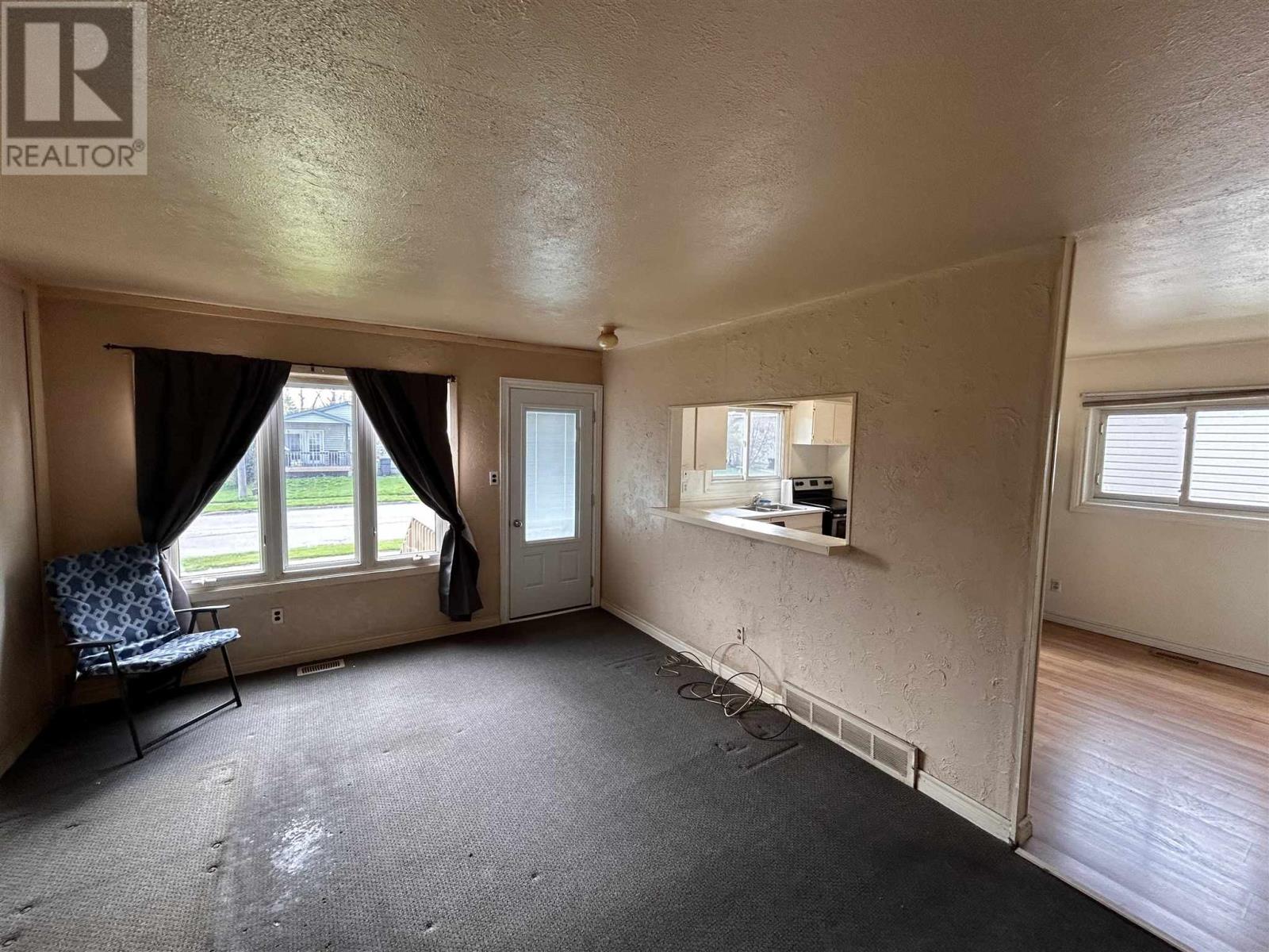 89 Pittsburgh Ave, Sault Ste Marie, Ontario  P6C 5A9 - Photo 5 - SM261141