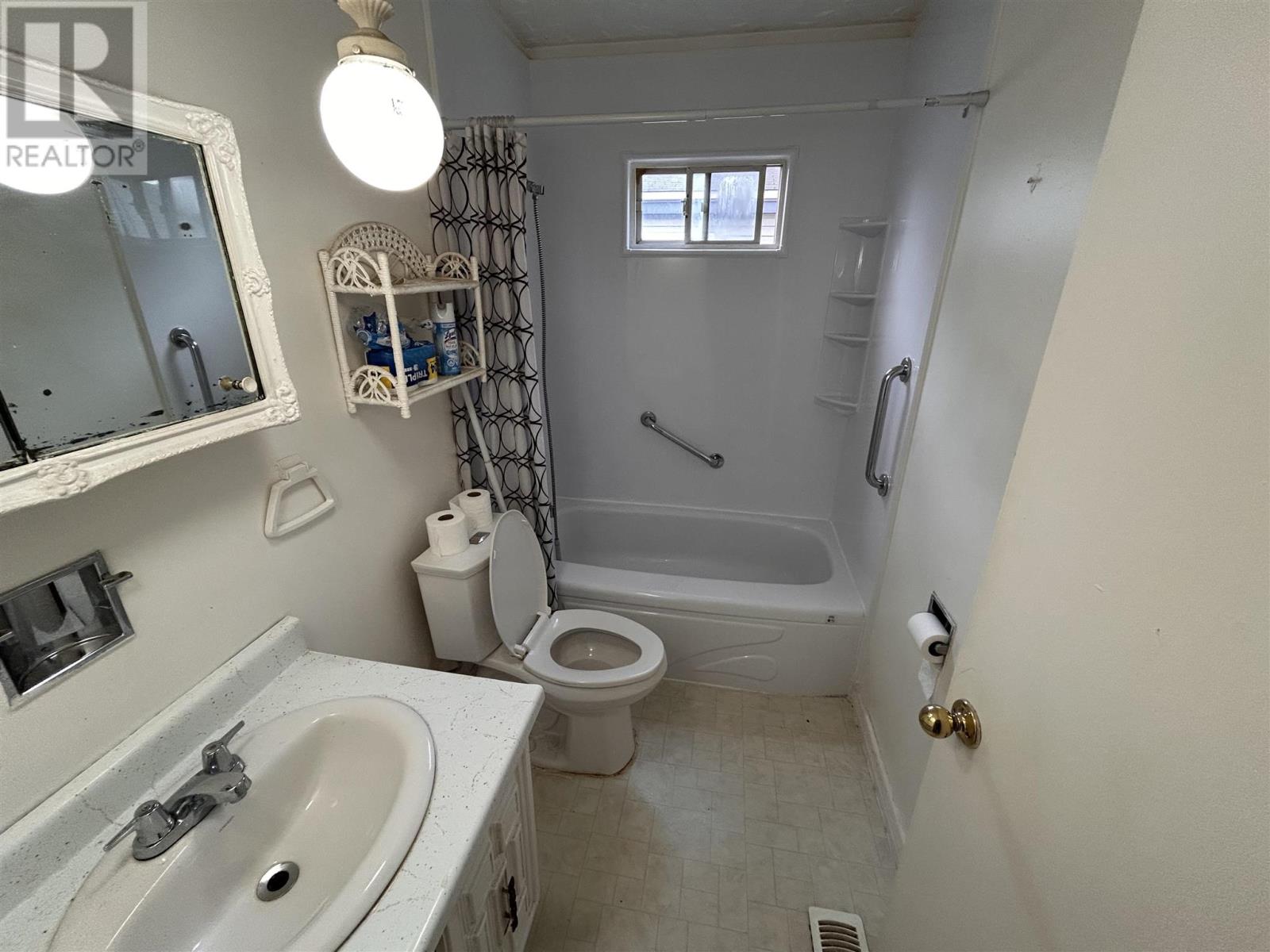 89 Pittsburgh Ave, Sault Ste Marie, Ontario  P6C 5A9 - Photo 6 - SM261141