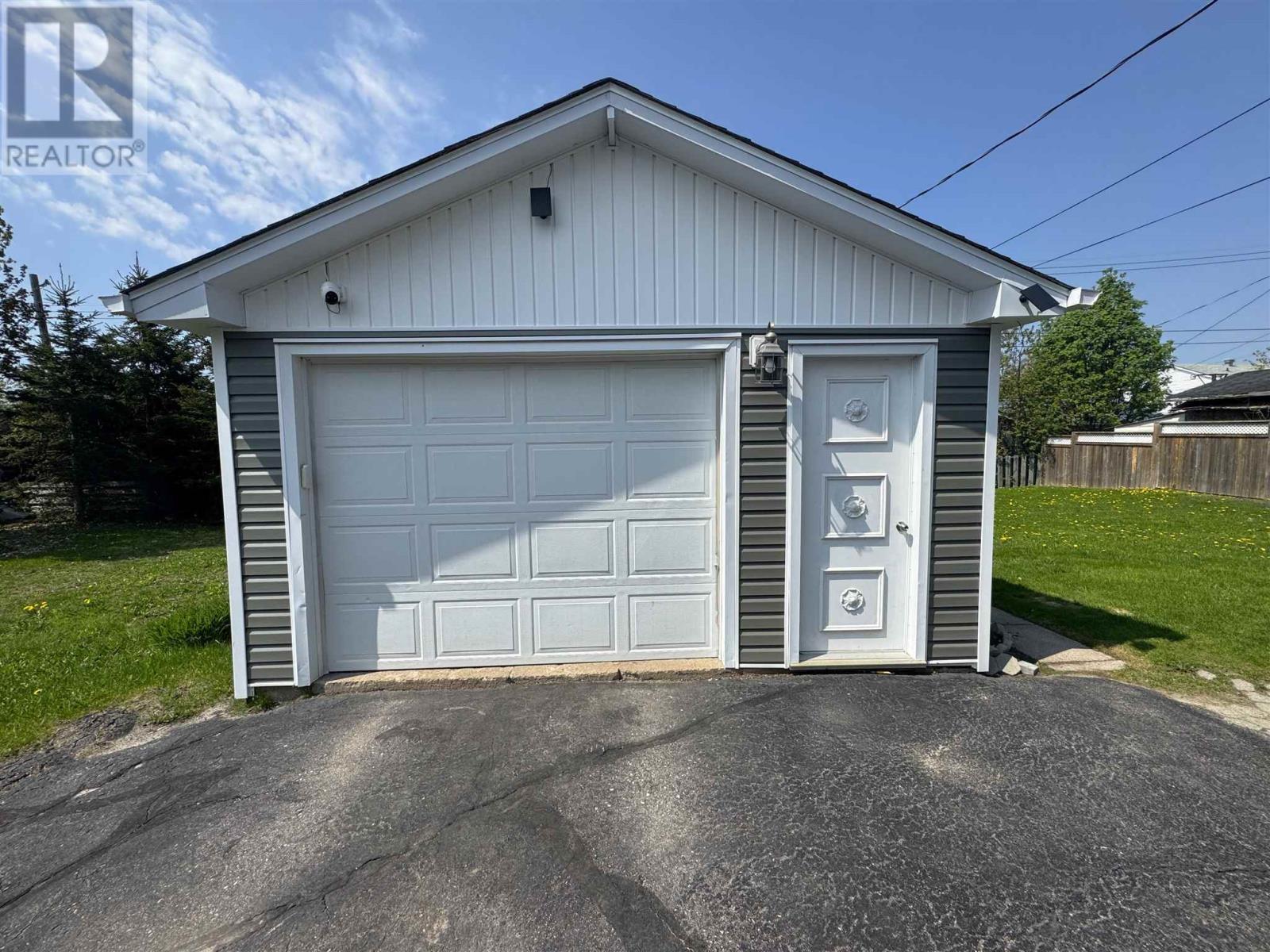 16 Brown Rd, Elliot Lake, Ontario  P5A 1K3 - Photo 30 - SM261202