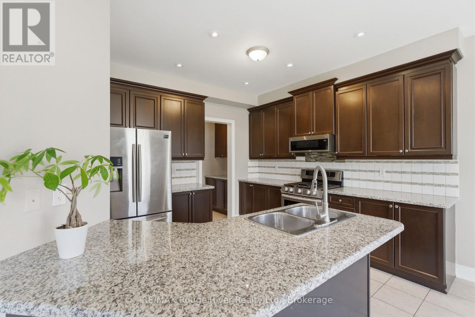 138 Kersey Crescent, Clarington, Ontario  L1J 4Z2 - Photo 12 - E13216004