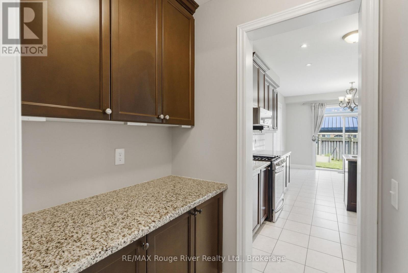 138 Kersey Crescent, Clarington, Ontario  L1J 4Z2 - Photo 8 - E13216004