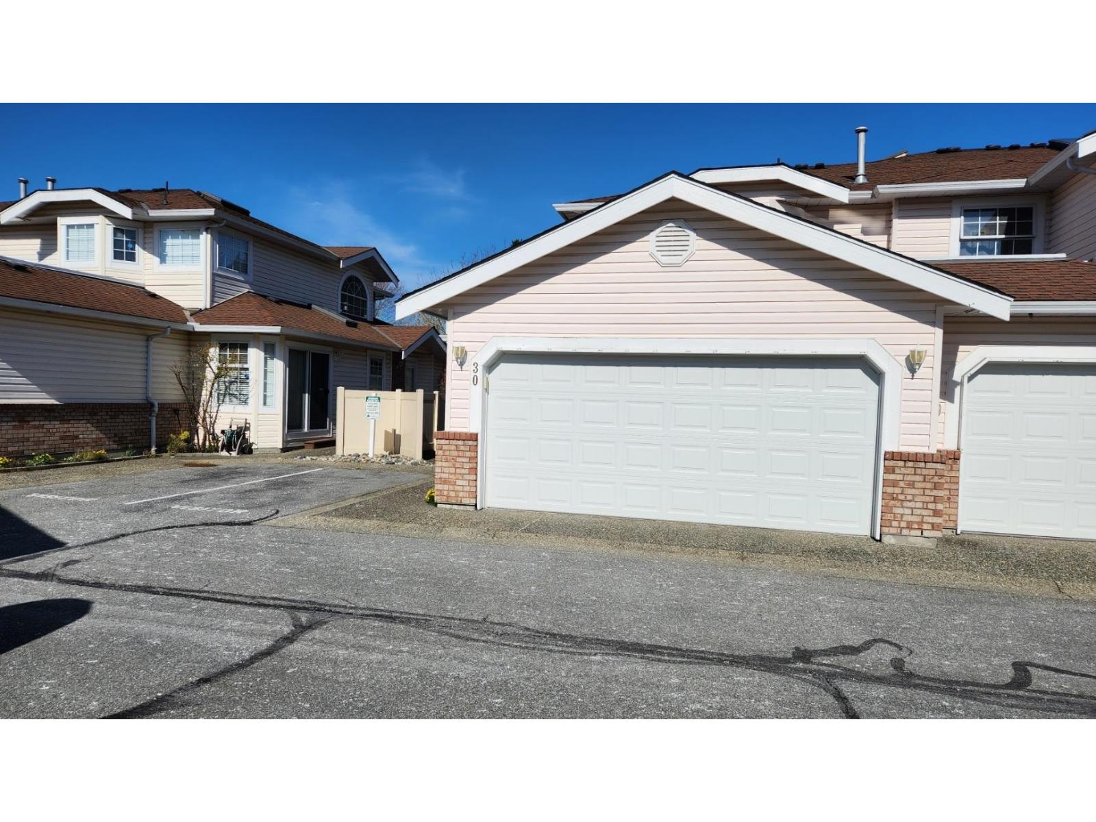 30 9168 Fleetwood Way, Surrey, British Columbia  V3R 0P1 - Photo 3 - R3096290